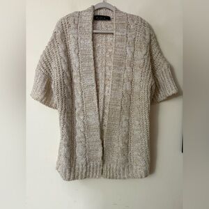 POL Textured Cream Short Sleeve Cardigan, size M, Cable Knit, EUC